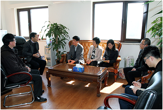 中国展览馆协会理事长郑世钧会见乌鲁木齐市商务局党组书记张骏一行